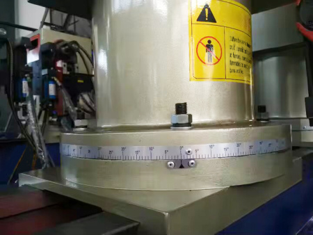 Двухсторонний трубогибочный станок IBT SW-38-A